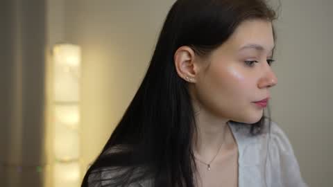 Snapshot of kelly_ember chatting on 01-01-25, 02:20 KELLY online show from 01-01-25, 02:20