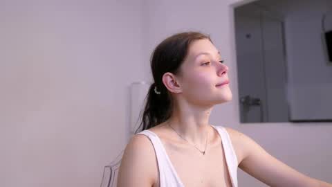 Snapshot of kelly_ember chatting on 01-09-25, 05:33 KELLY online show from 01-09-25, 05:33