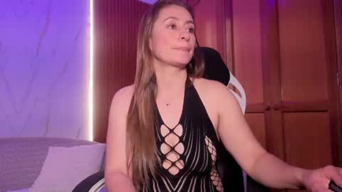 Snapshot of kelly_gracee chatting on 05-11-26, 02:45 Kelly online show from 05-11-26, 02:45