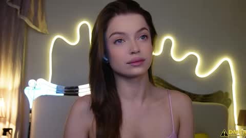 Kelly online show from 01-11-26, 05:12