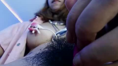 Snapshot of kelly_queenpussy chatting on 02-18-25, 08:47 KEY online show from 02-18-25, 08:47