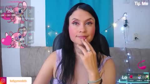 Snapshot of kelly_richardson1 chatting on 10-01-25, 03:18 elena online show from 10-01-25, 03:18