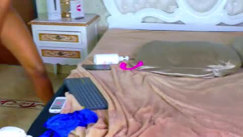 kelly_swift online show from 02-20-26, 06:26