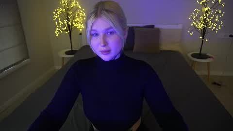 Snapshot of kellybabbe chatting on 09-28-25, 05:46 Kelly online show from 09-28-25, 05:46