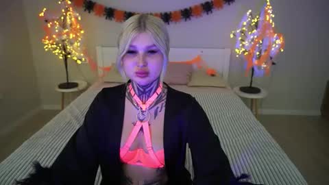 Snapshot of kellybabbe chatting on 11-02-25, 08:06 Kelly online show from 11-02-25, 08:06