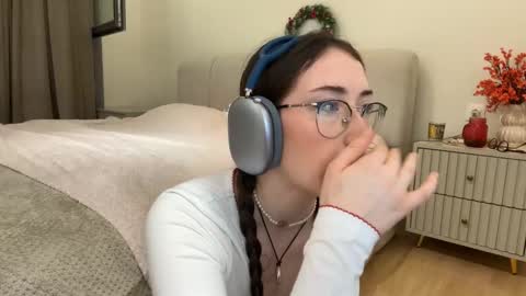 Kelly online show from 02-27-26, 05:24