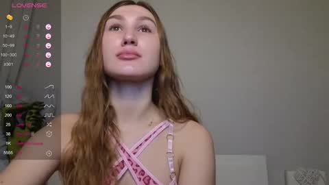 Snapshot of kellykeat chatting on 10-29-25, 11:23 Princess Kelly online show from 10-29-25, 11:23