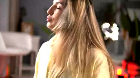 Snapshot of kellymathews chatting on 11-18-25, 02:50 Denise online show from 11-18-25, 02:50