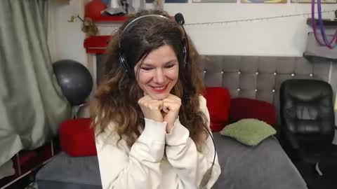 Snapshot of kellynumber chatting on 02-12-26, 12:05 kelly online show from 02-12-26, 12:05