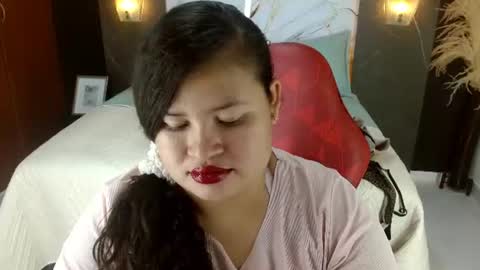 KELLY LUNA  online show from 08-01-26, 07:35