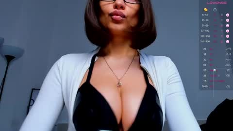 kellysmits online show from 05-19-26, 06:42