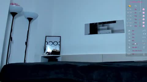 Snapshot of kellysmits chatting on 06-25-26, 05:06 kellysmits online show from 06-25-26, 05:06