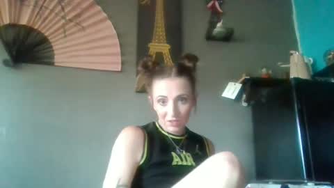 kellyy_marieee13 online show from 06-19-26, 01:37