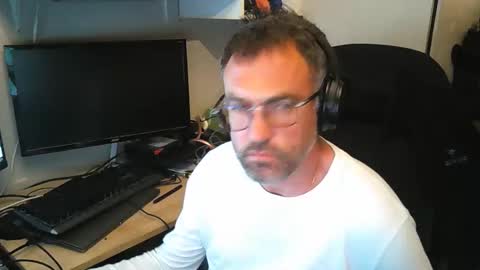 Snapshot of kelvin06133 chatting on 04-15-26, 09:26 kelvin06133 online show from 04-15-26, 09:26