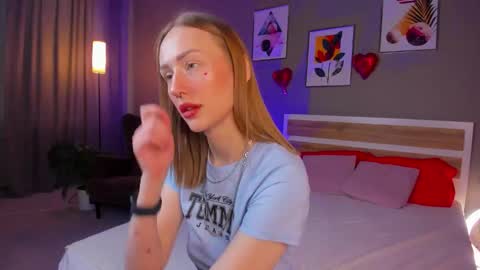 Snapshot of kely_cute chatting on 02-24-26, 11:19 kely cute online show from 02-24-26, 11:19