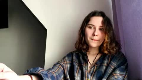 Emily online show from 04-19-26, 12:04