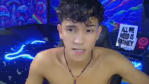 Snapshot of ken_bigcockxx chatting on 07-23-26, 09:18 Ken online show from 07-23-26, 09:18