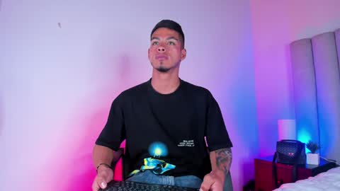 Snapshot of ken_boy_ chatting on 02-01-25, 02:37 online show from 02-01-25, 02:37