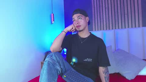 Snapshot of ken_boy_ chatting on 02-04-25, 03:44 online show from 02-04-25, 03:44