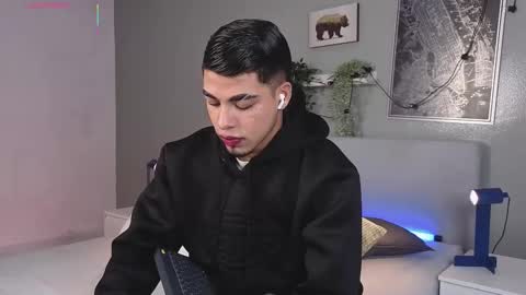 Snapshot of ken_boy_ chatting on 09-26-25, 11:36 online show from 09-26-25, 11:36