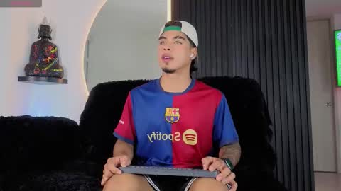   online show from 01-09-26, 08:21