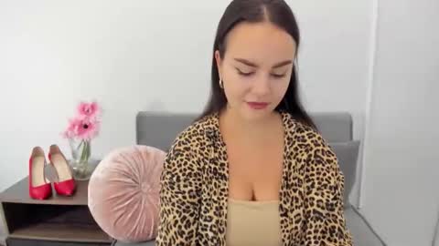 Snapshot of kendaldaisy chatting on 10-02-25, 04:03 KendalDaisy online show from 10-02-25, 04:03