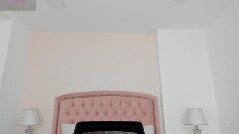 Snapshot of kendall__fox chatting on 11-22-25, 06:23 Kendall online show from 11-22-25, 06:23