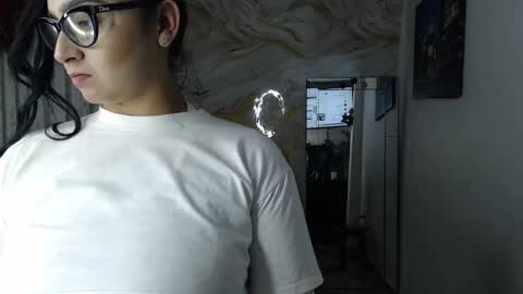 Snapshot of kendall_morry chatting on 09-13-25, 08:14 kendall online show from 09-13-25, 08:14