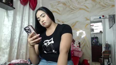 kendall  online show from 04-19-26, 01:49