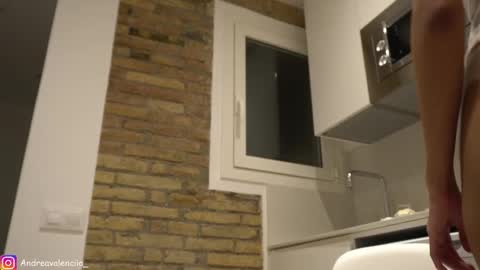 Snapshot of kendall_ruiiz chatting on 03-07-25, 09:27 Andrea online show from 03-07-25, 09:27