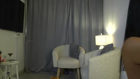 Snapshot of kendall_ruiiz chatting on 09-21-25, 12:23 Andrea online show from 09-21-25, 12:23