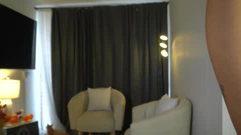 Snapshot of kendall_ruiiz chatting on 10-17-25, 10:23 Andrea online show from 10-17-25, 10:23