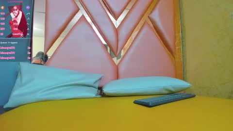 Snapshot of kendalltaylorr chatting on 12-22-24, 09:55 Kendall and Taylor online show from 12-22-24, 09:55