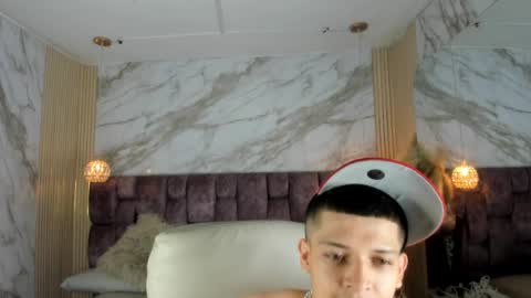 Kendall and Taylor online show from 04-12-26, 03:00