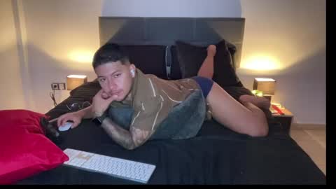Snapshot of kende_tatt chatting on 07-31-26, 11:04 kende_tatt online show from 07-31-26, 11:04