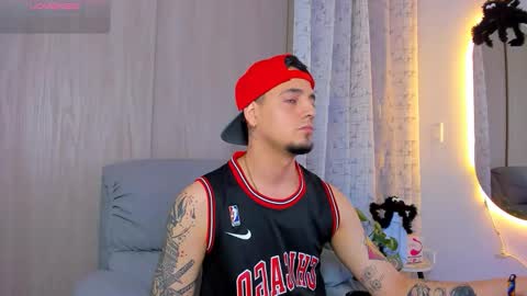 Snapshot of kendel_dimitri chatting on 10-18-25, 12:13 kendel_dimitri online show from 10-18-25, 12:13