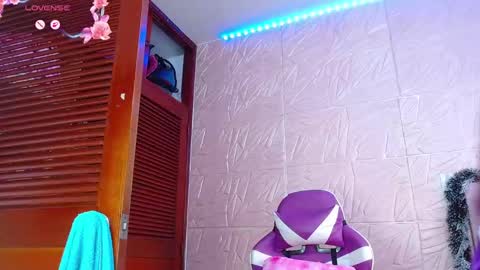 KENDRAPOTTER online show from 01-08-26, 07:27