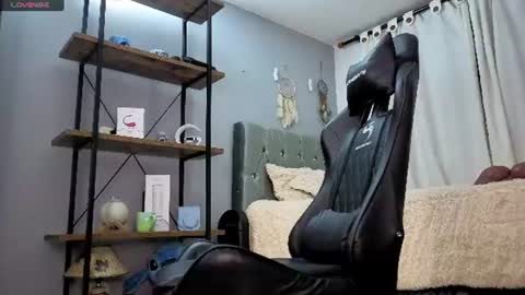 Chriss Morales online show from 07-12-26, 02:02