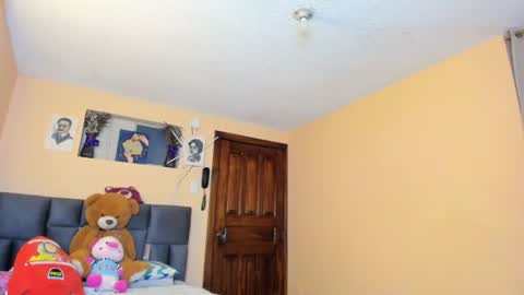 Snapshot of keniia_riizz chatting on 07-26-26, 10:05 Kenia online show from 07-26-26, 10:05