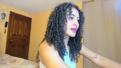 Snapshot of keniia_riizz chatting on 07-29-26, 05:33 Kenia online show from 07-29-26, 05:33