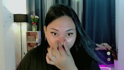 Snapshot of kennaxx69 chatting on 05-16-26, 12:18 kennaxx69 online show from 05-16-26, 12:18