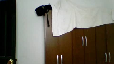 Snapshot of kennerfox77 chatting on 07-19-26, 09:35 Kennfox777 online show from 07-19-26, 09:35