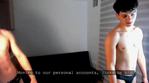 Snapshot of kens_boys chatting on 12-20-25, 10:50 Jeronimo y Felipe online show from 12-20-25, 10:50