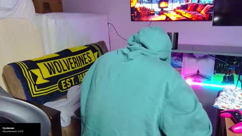 Snapshot of kentuckydrake chatting on 12-02-25, 01:00 Drake online show from 12-02-25, 01:00