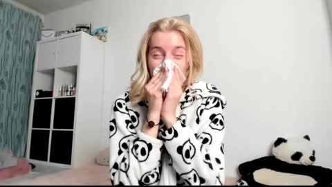 Snapshot of kenziedawton chatting on 03-02-25, 07:32 Kenzie online show from 03-02-25, 07:32