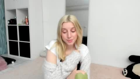 Kenzie online show from 03-27-26, 07:13