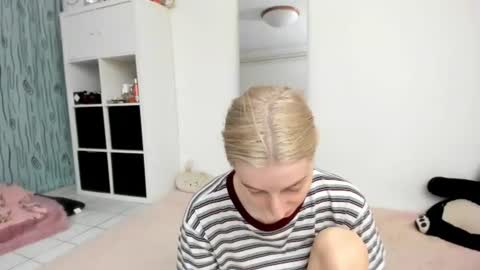 Kenzie online show from 07-12-26, 01:46