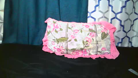 kering_lovly online show from 10-20-25, 03:12