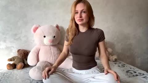 Snapshot of kerryrusell chatting on 12-02-25, 01:44 Elizabeth online show from 12-02-25, 01:44