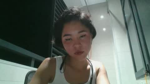 Snapshot of kerstinscotto chatting on 09-24-25, 04:32 Jenny online show from 09-24-25, 04:32